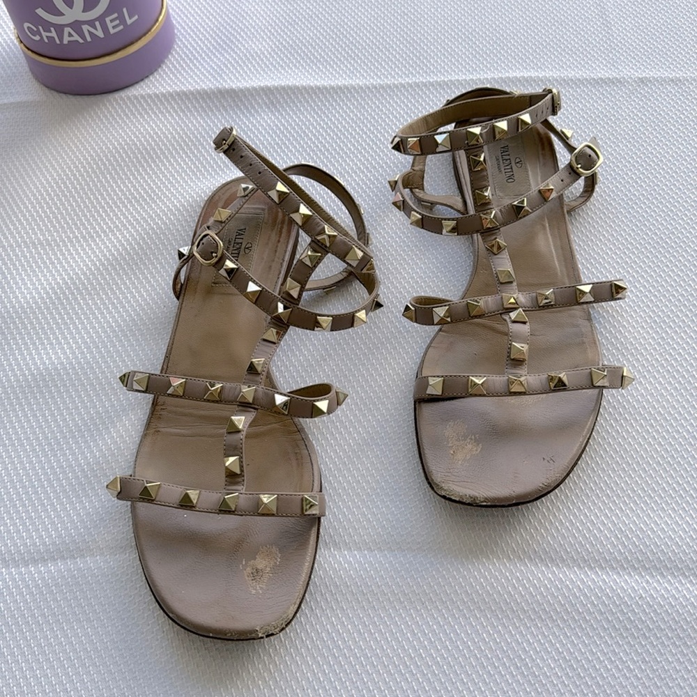 Valentino flat sandals color nude size 40